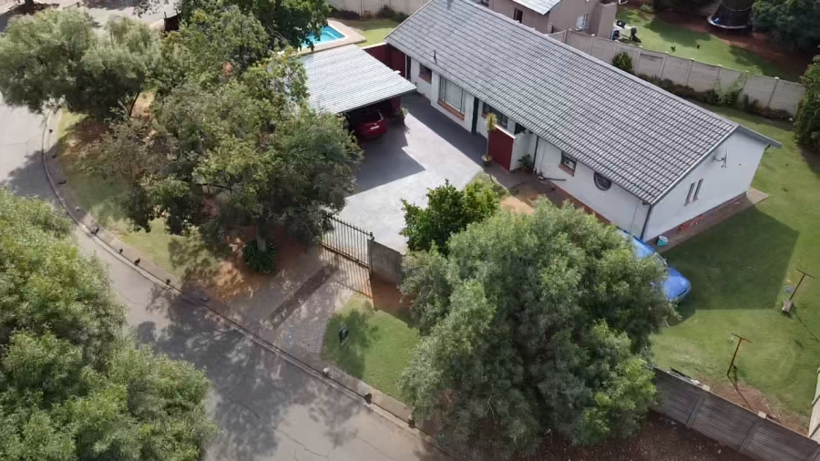 3 Bedroom Property for Sale in Pellissier Free State